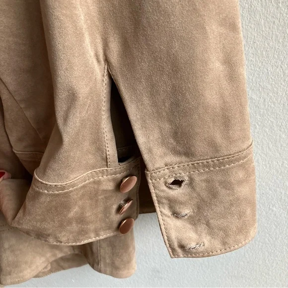Free People Ari Faux Suede Shirt Jacket Size M Tan Rose Gold Buttons Boho Top - Picture 11 of 16